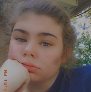 Meet your Posher, Halie